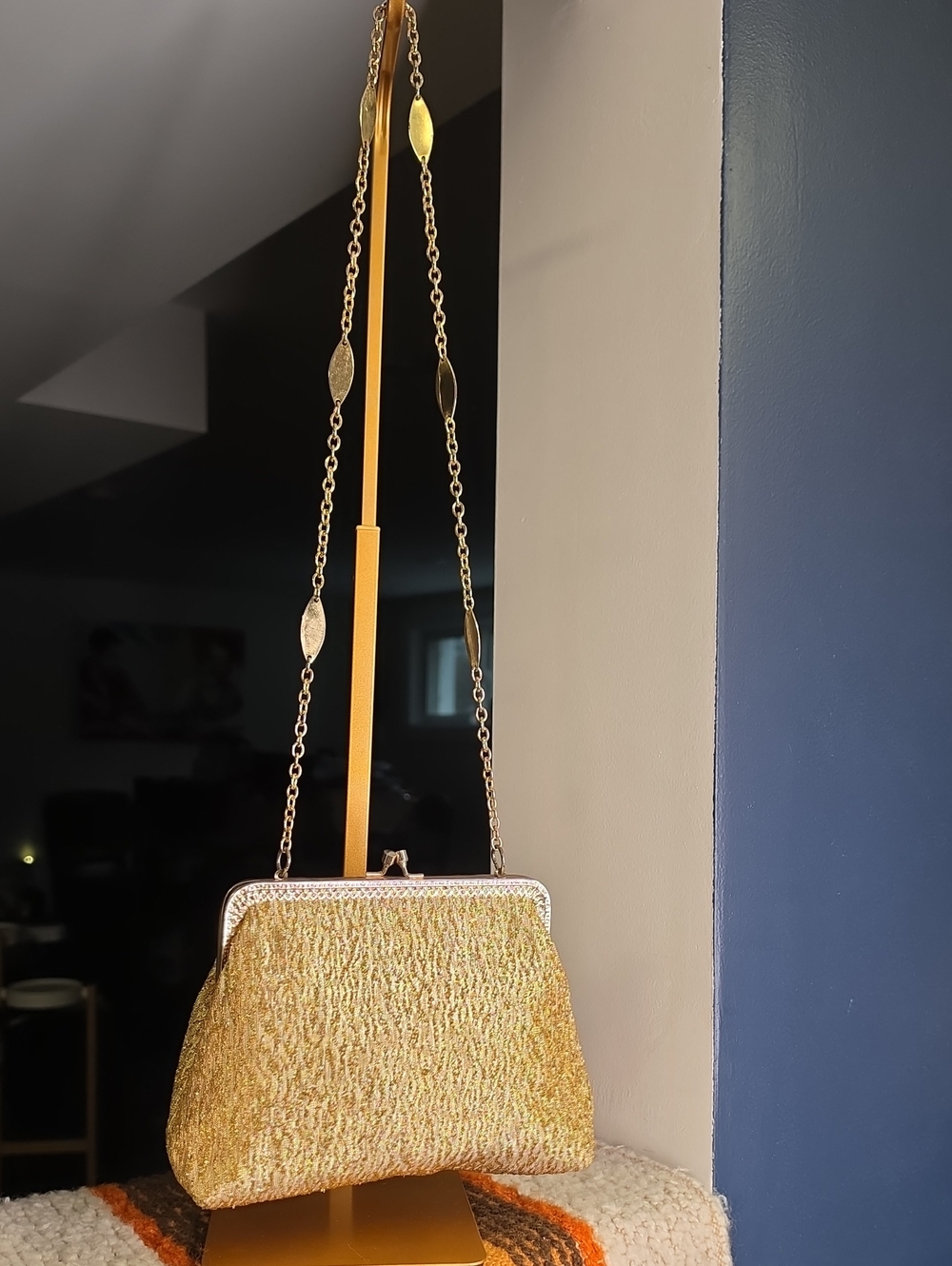 Vintage 60s Gold Lurex Kisslock Cocktail Clutch with Chain Strap